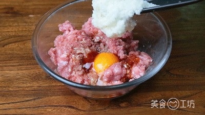 【佳歌廚房】過年必備菜之四喜丸子 【佳歌廚房】過年必備菜之四喜丸子