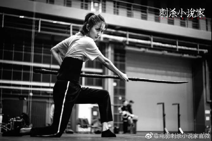 【一路佟行】佳歌品牌代言人佟麗婭特別出演《刺殺小說家》大年初一即將上映！