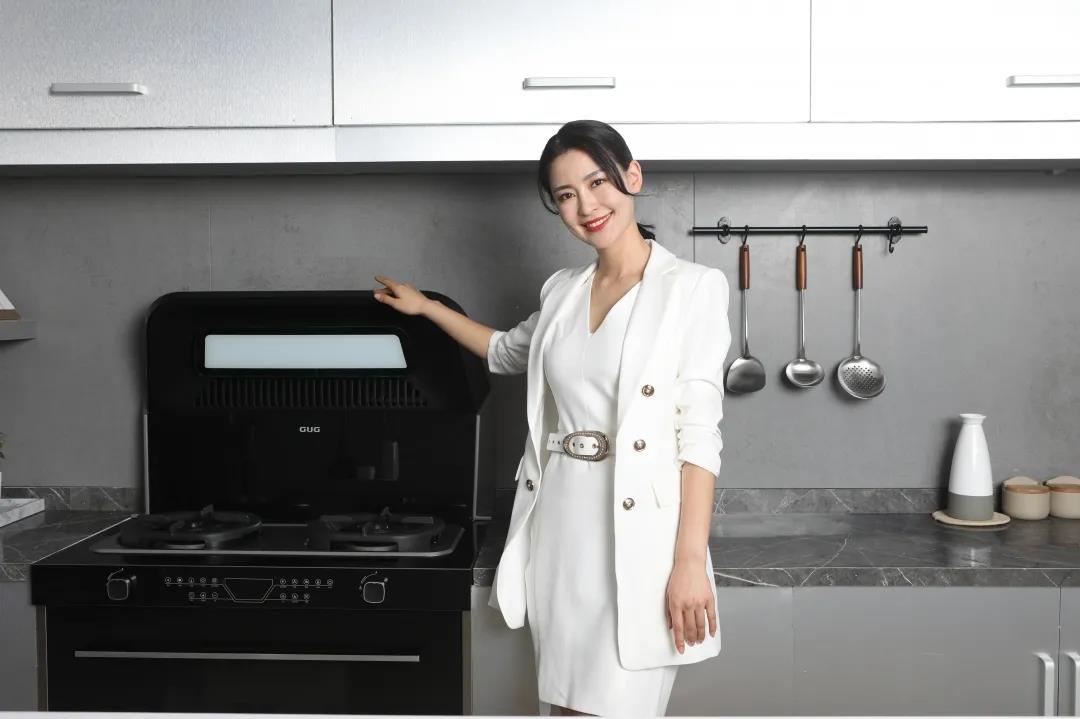 楊媽媽實力出圈，你認出她了嗎？