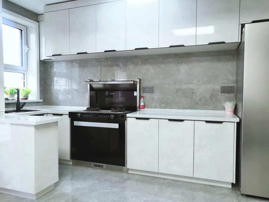 同樣黑白灰，看佳歌如何打造別樣廚房！